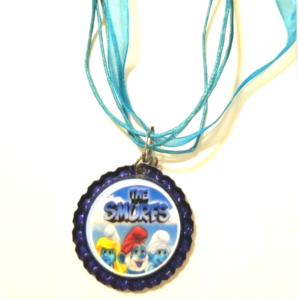 Smurf necklace